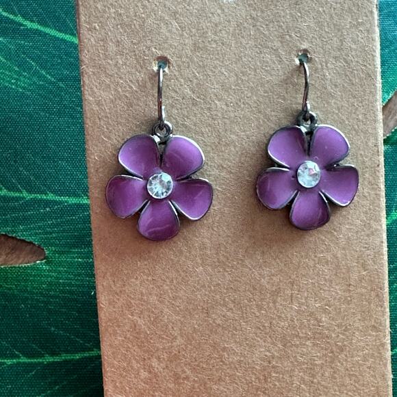 BOGO FREE PINK FLOWER EARRINGS - Picture 3 of 5